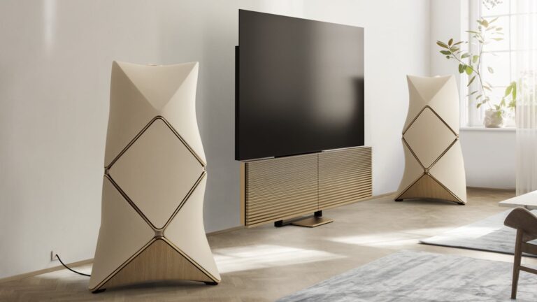 Smart Tech: Transforming Your Home into a Futuristic Haven